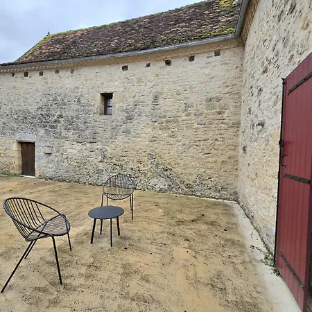 Charmante Maison Avec Cheminee Et Jardin Clos Au Coeur Du Perigord - Fr-1-616-15 Country house Coulaures